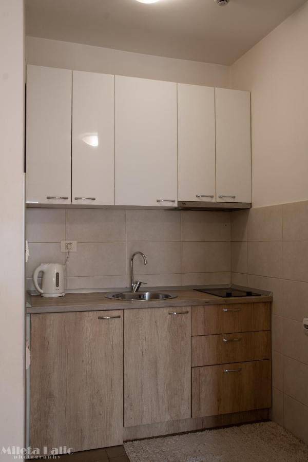 City Kvart Na Dan พอดโกริกา ภายนอก รูปภาพ